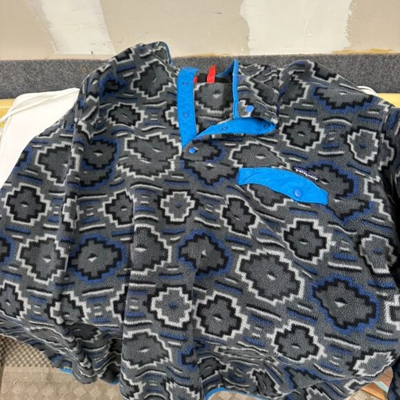 Vintage Patagonia Sweatshirt - Picture 4 of 6